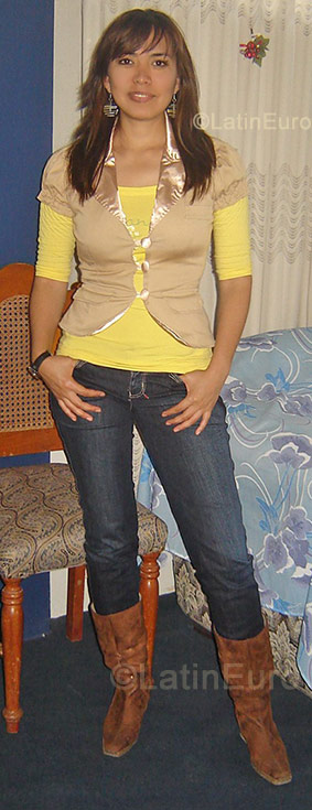 Date this charming Peru girl Ela from Chimbote N-1438