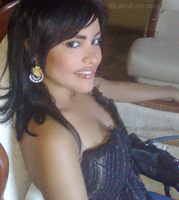 Date this young Dominican Republic girl Kety from Santo Domingo N-1600