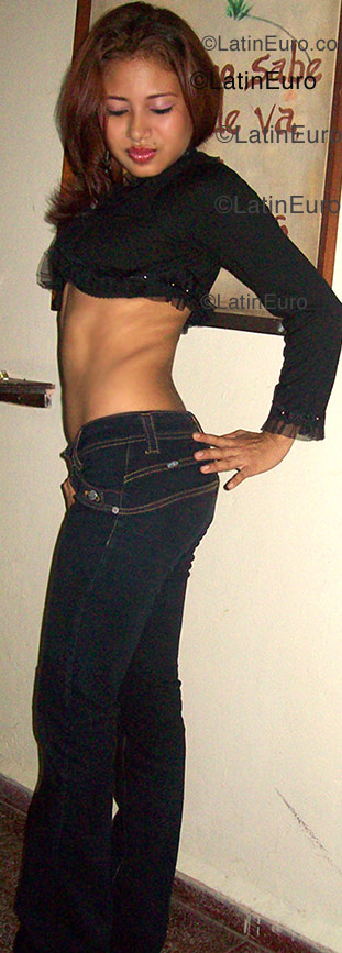 Date this tall Honduras girl Nahomy from  N-168