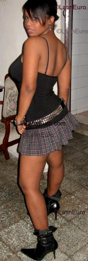 Date this gorgeous Dominican Republic girl Jairin from Santo Domingo N-19