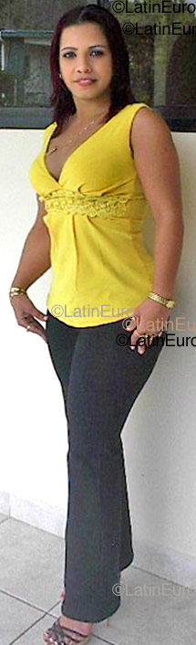 Date this voluptuous Panama girl Ericka from  N-224