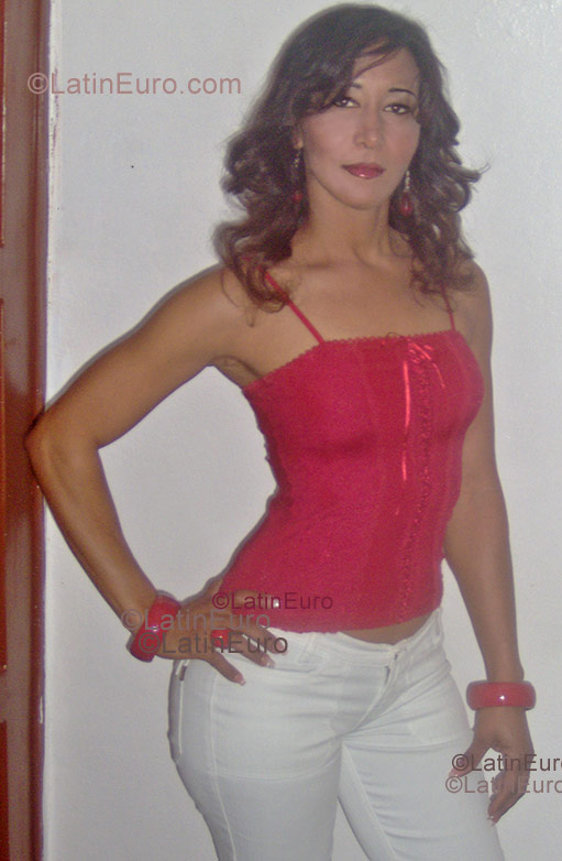 Date this sultry Peru girl Diomari from  N-312