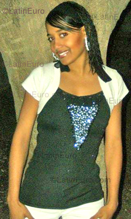 Date this beautiful Dominican Republic girl Carolin from Puerto Plata N-372