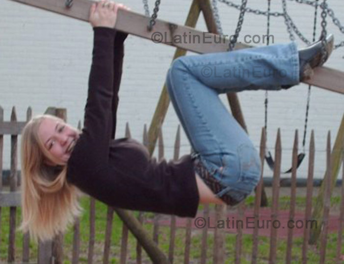 Date this voluptuous Belgium girl Jill from  N-400