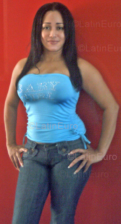 Date this gorgeous Dominican Republic girl Ana from Santiago N-443