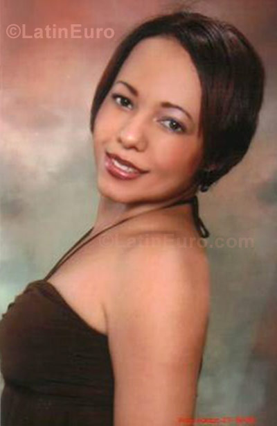 Date this sensual Dominican Republic girl Benny from Santiago N-463