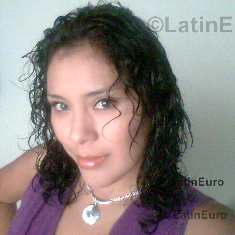 Date this athletic Peru girl Rosa from Lima N-486