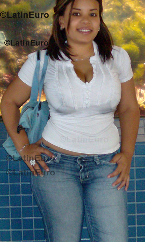 Date this gorgeous Dominican Republic girl Joslin- from Santo Domingo N-549