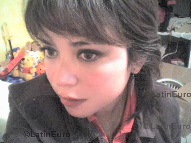 Date this nice looking Mexico girl Laura from  N-556