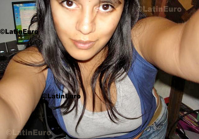 Date this attractive Any Country girl Florencia from Buenos Aires N-717