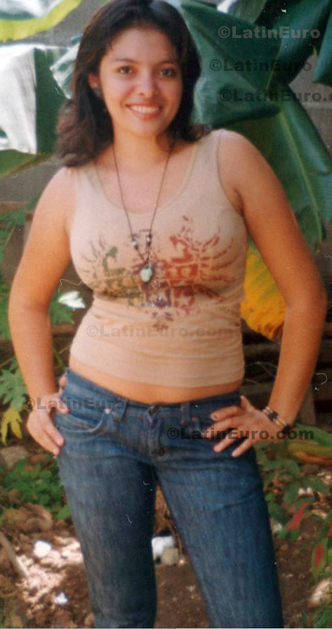 Date this georgeous Honduras girl Karina from Choluteca N-819