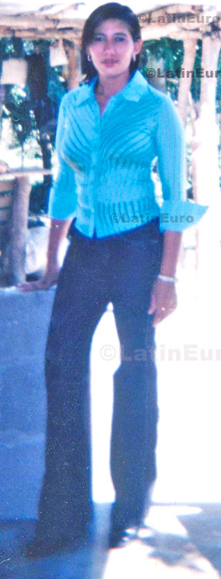 Date this stunning Honduras girl Dilcia from Trujillo N-822