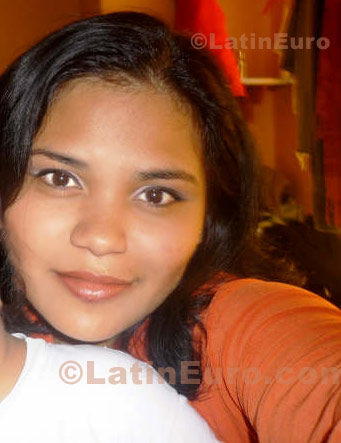 Date this fun Peru girl Alicia from Piura N-848