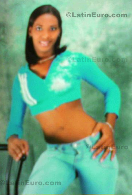 Date this fun Dominican Republic girl Erica from Santo Domingo N-869