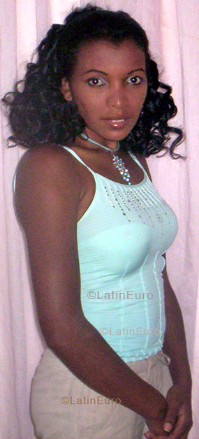 Date this good-looking Dominican Republic girl Francia from Santo Domingo N1131