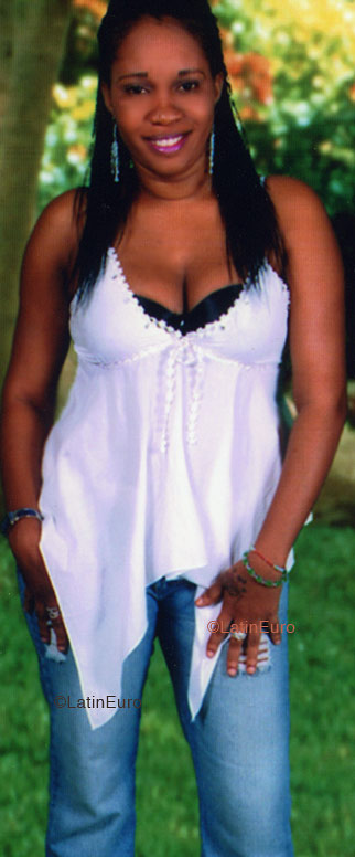 Date this sultry Jamaica girl Michelle from Kingston N1418