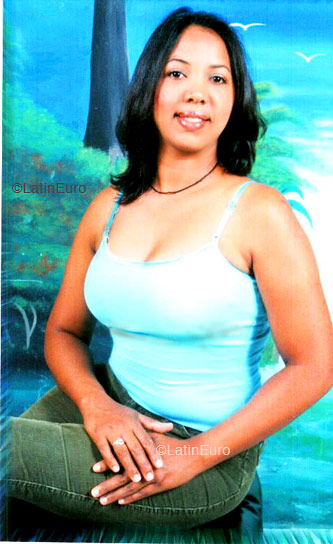 Date this delightful Dominican Republic girl Flor from  N1463