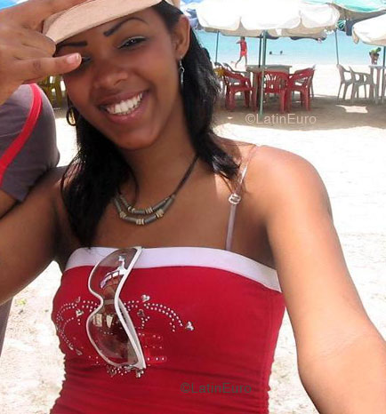 Date this funny Dominican Republic girl Eliana from  N1464