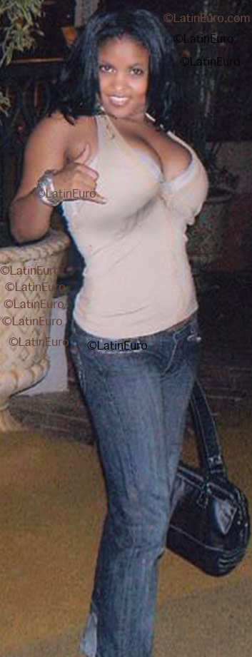 Date this foxy Any Country girl N181 from  N181