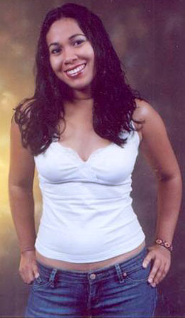 Date this pretty Honduras girl Xiomara from La Ceiba N2399