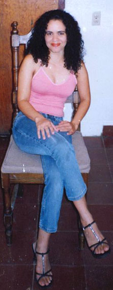 Date this fun Honduras girl Carolina from Yoro N2627