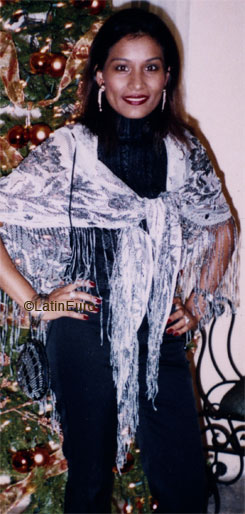 Date this lovely Honduras girl Laura from La Ceiba N2668