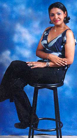 Date this passionate Any Country girl Selenia from  N2761