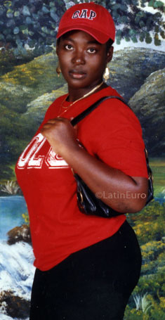 Date this charming Jamaica girl Kemeisha from  N2884