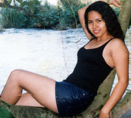 Date this hard body Honduras girl Estela from  N3352