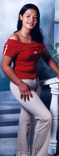 Date this nice looking Honduras girl Elvia from Yoro N3353