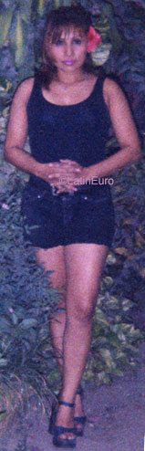 Date this georgeous Honduras girl Reina from Yoro N3401