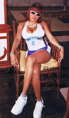 Date this athletic Dominican Republic girl Iandra from Santo Domingo N83