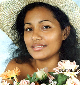 Date this lovely Brazil girl Rejane from JABOATAO B6268