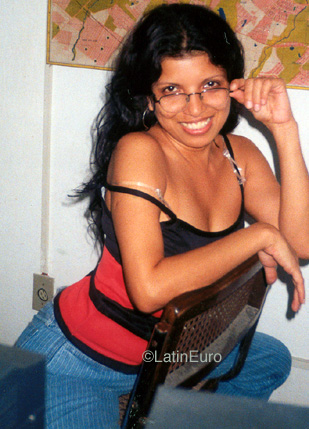 Date this sultry Brazil girl Neila from BARRA B9849