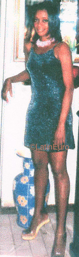 Date this athletic Gabon girl Flora from  N3949