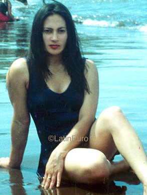 Date this cute Honduras girl Yohana from Tegucigalpa N3923