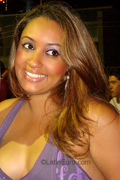Date this gorgeous Brazil girl Phryscylah from Ribeirao Preto BR94