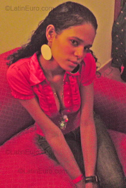 Date this sultry Dominican Republic girl Penelope Gabriela from Santo Domingo DO90