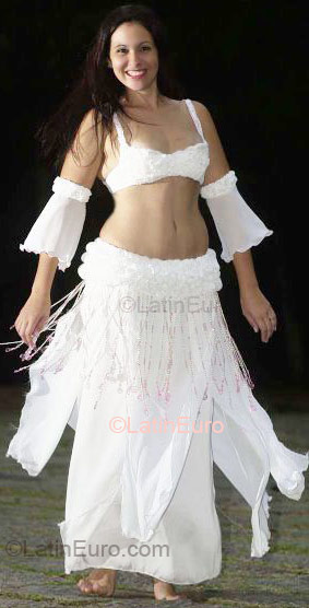Date this lovely Brazil girl Allana from Rio de janeiro BR112