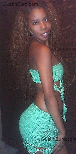 Date this attractive Brazil girl Indiana from Sao Goncalo BR138