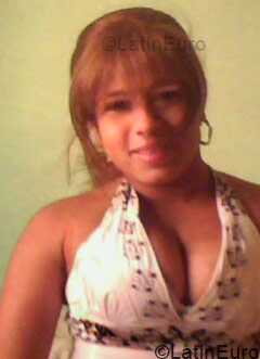 Date this attractive Colombia girl Angelica from Santa Marta CO122