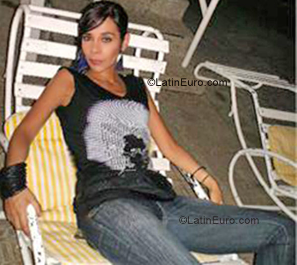 Date this tall Colombia girl Vivian Ibette Martinez Ardila from  CO179