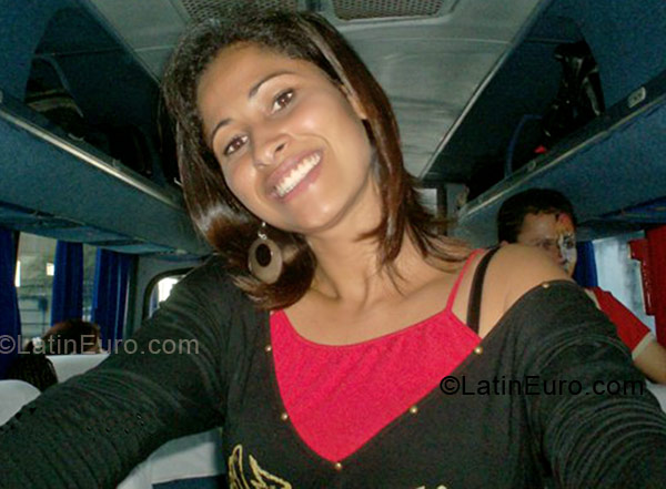 Date this attractive Brazil girl Marusca from Franca BR277
