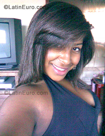 Date this hot Brazil girl Adriana from Belo Horizonte BR464