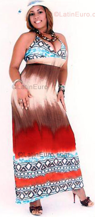 Date this voluptuous Dominican Republic girl Ruth from Santo Domingo DO357