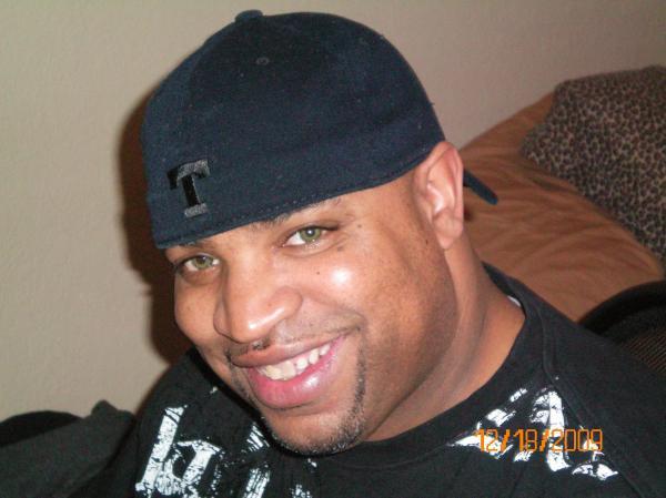 Date this georgeous United States man Ron from Dallas US1138