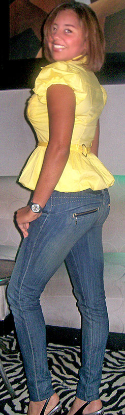 Date this voluptuous Dominican Republic girl Amelia Cristina from Santo Domingo DO371