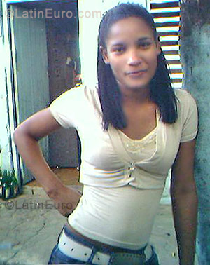 Date this young Dominican Republic girl Ana Mercedes from Santiago DO394