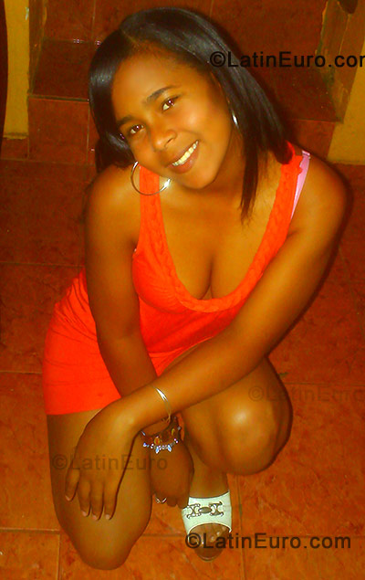 Date this georgeous Dominican Republic girl Liliana Maria from Santiago DO406