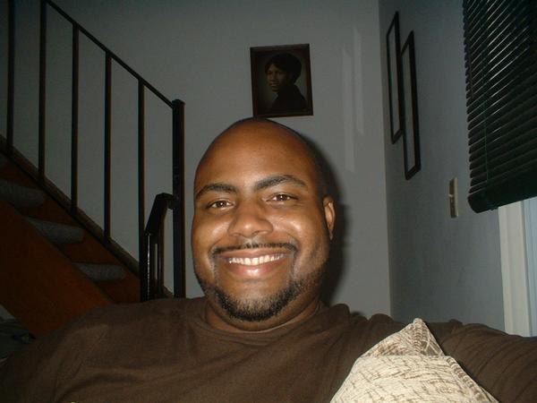 Date this lovely United States man Tyran from Romulus US1427